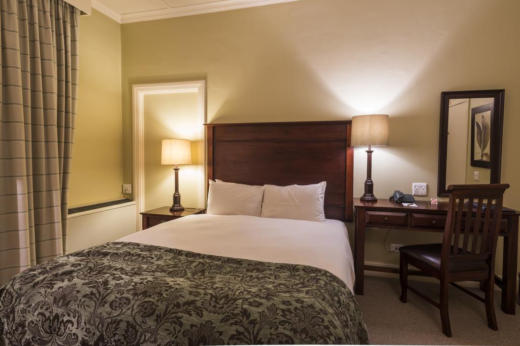 Imperial Hotel By Misty Blue Hotels ปีเตอร์มาริตซ์เบิร์ก ภายนอก รูปภาพ